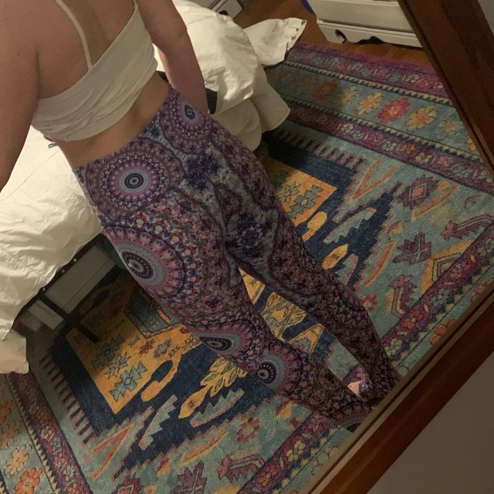wolves threads geometric leggings /fit small